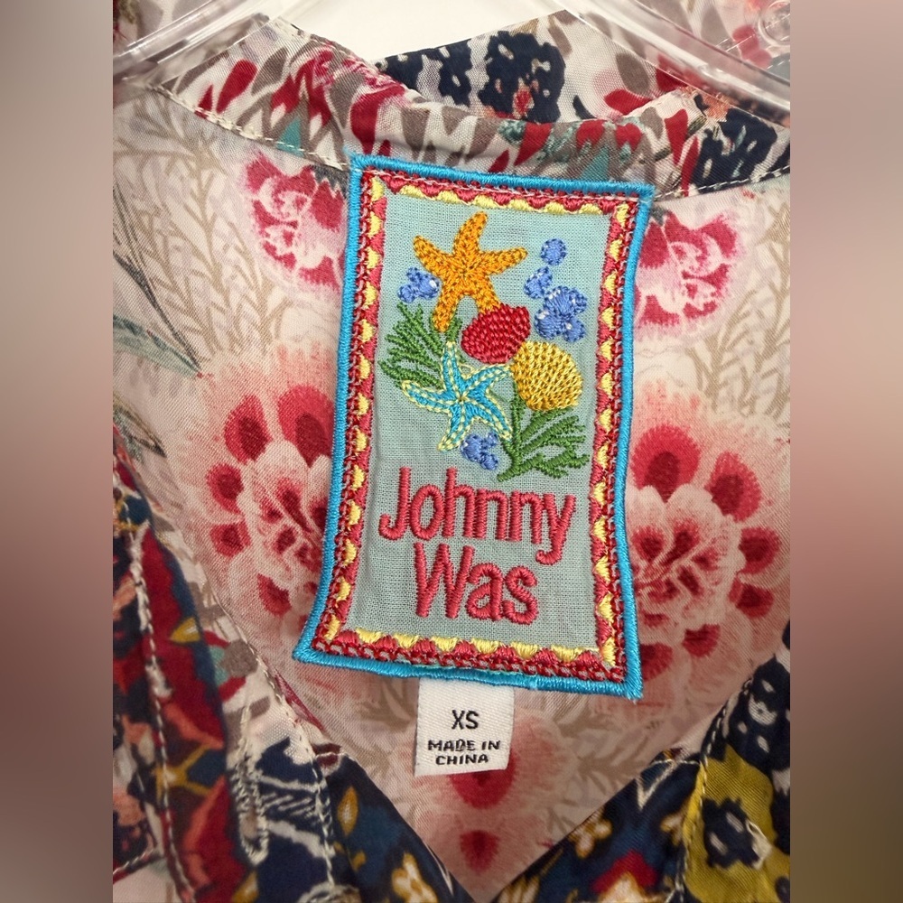 Johnny Was Aztec Lynn Short Sleeve Shirt Red Floral Size XS - Picture 7 of 8